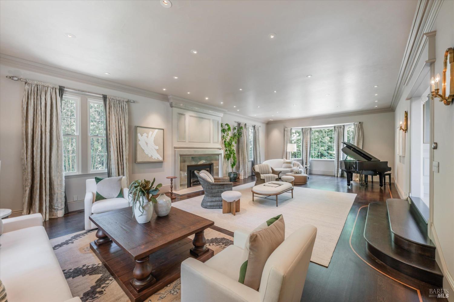 110 Mountain View Ave