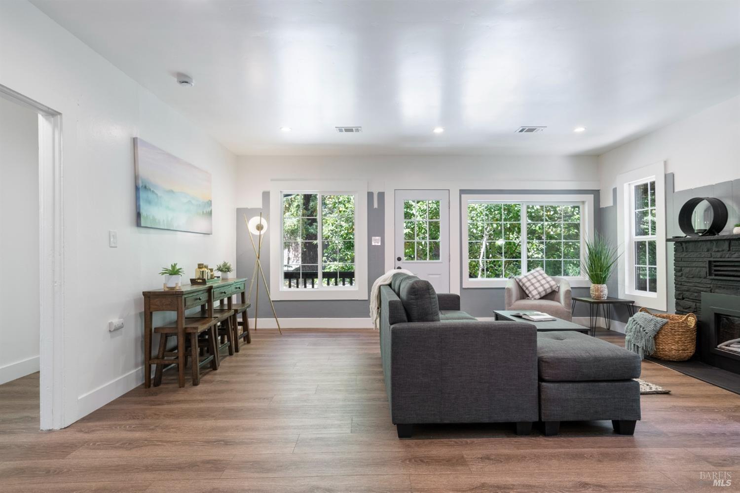 21342 Highway 116 Hwy