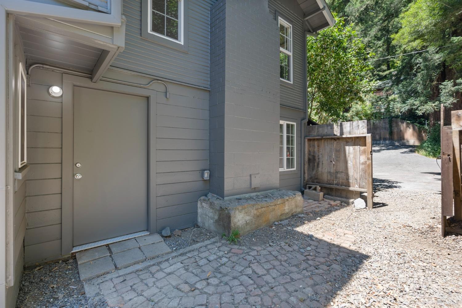 21342 Highway 116 Hwy