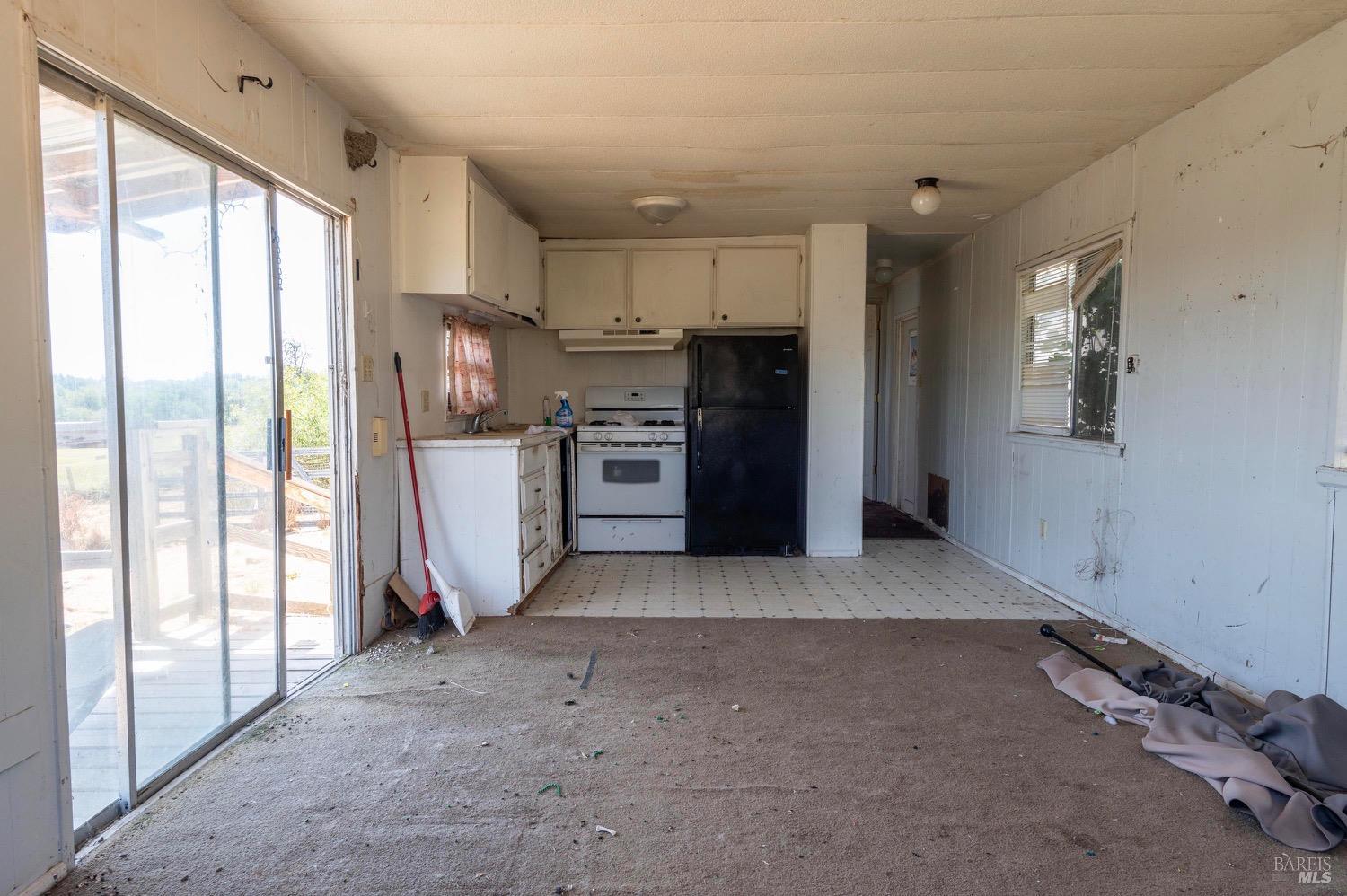 301-303 Watertrough Rd