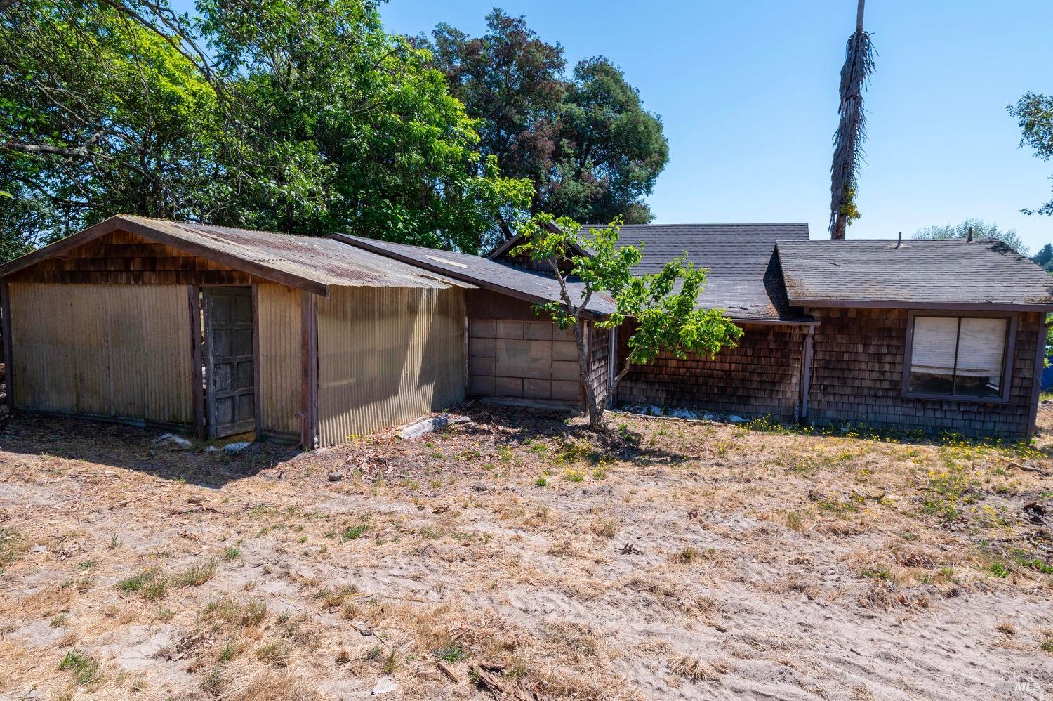 301-303 Watertrough Rd