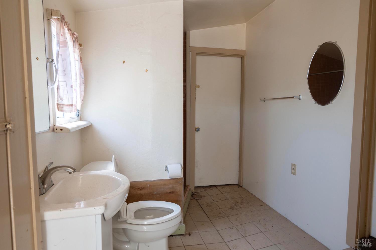 301-303 Watertrough Rd