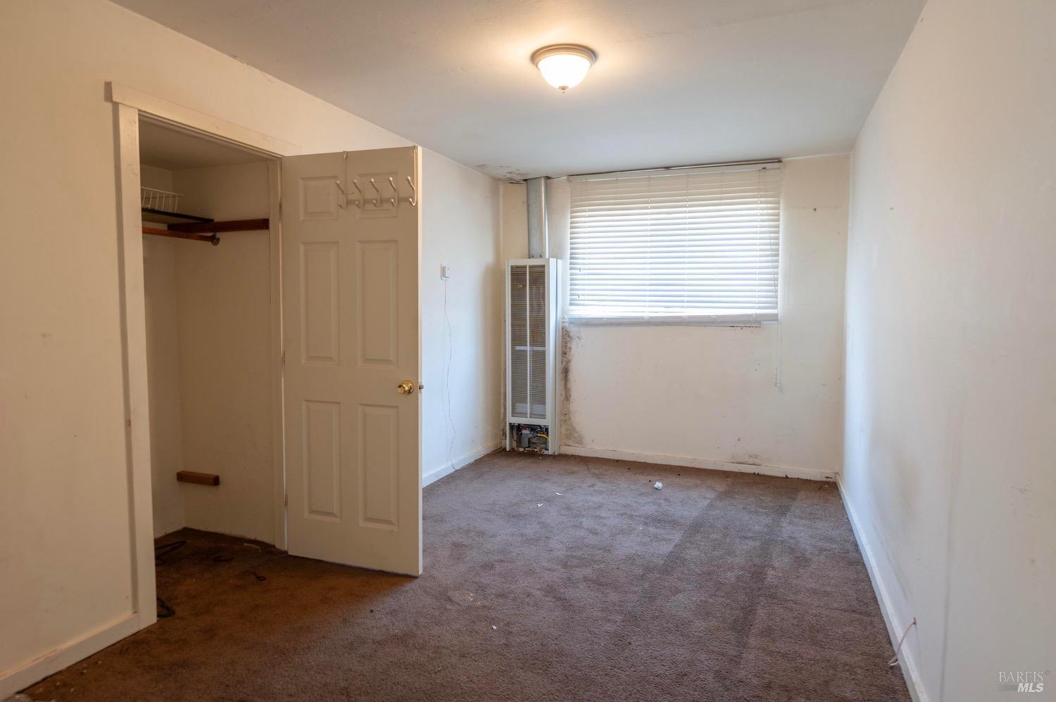 301-303 Watertrough Rd