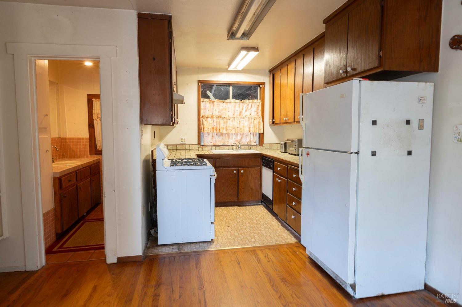 301-303 Watertrough Rd