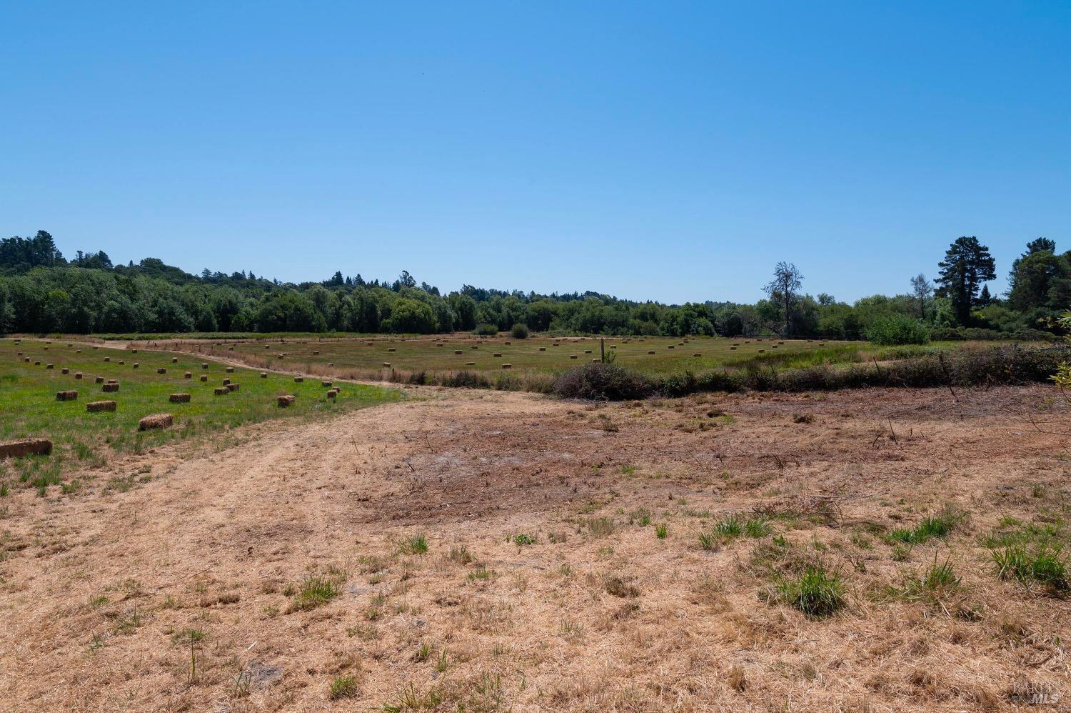 301-303 Watertrough Rd