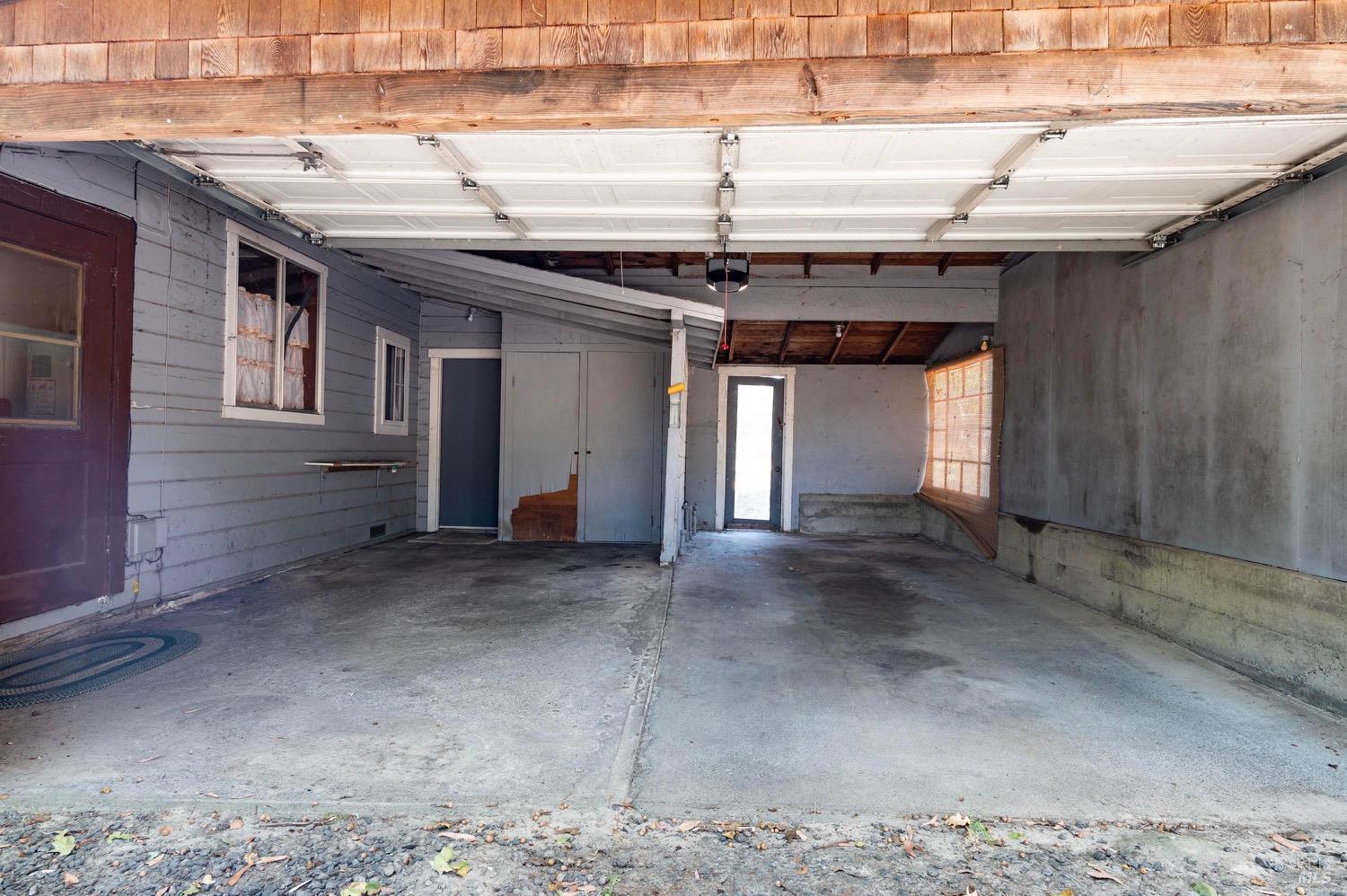 301-303 Watertrough Rd