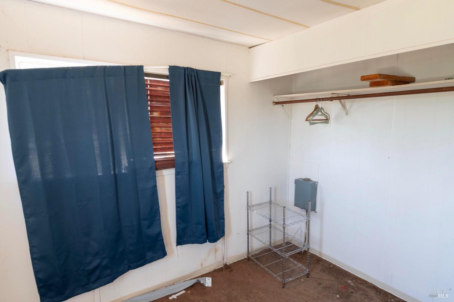 301-303 Watertrough Rd