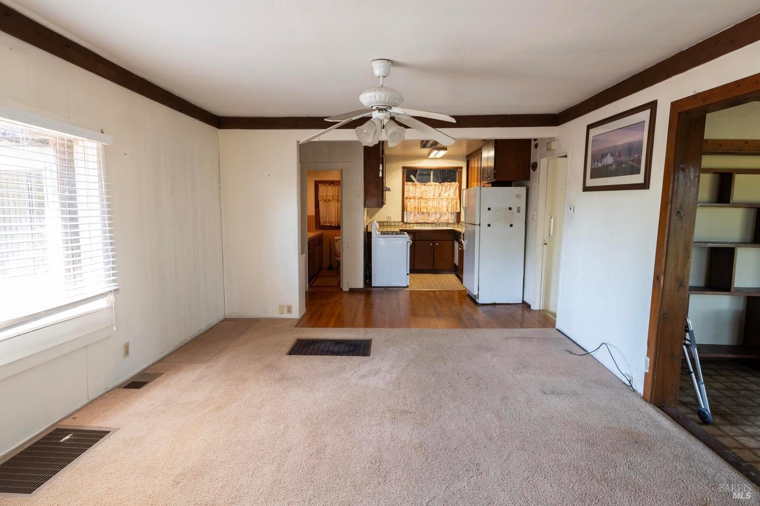 301-303 Watertrough Rd