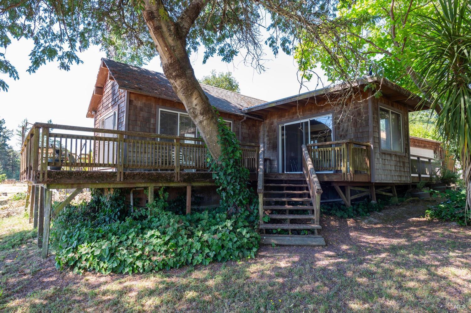 301-303 Watertrough Rd