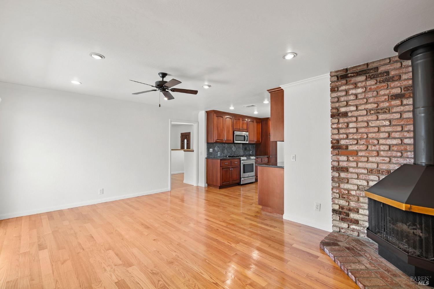 9441-9441 Broadmoor Dr