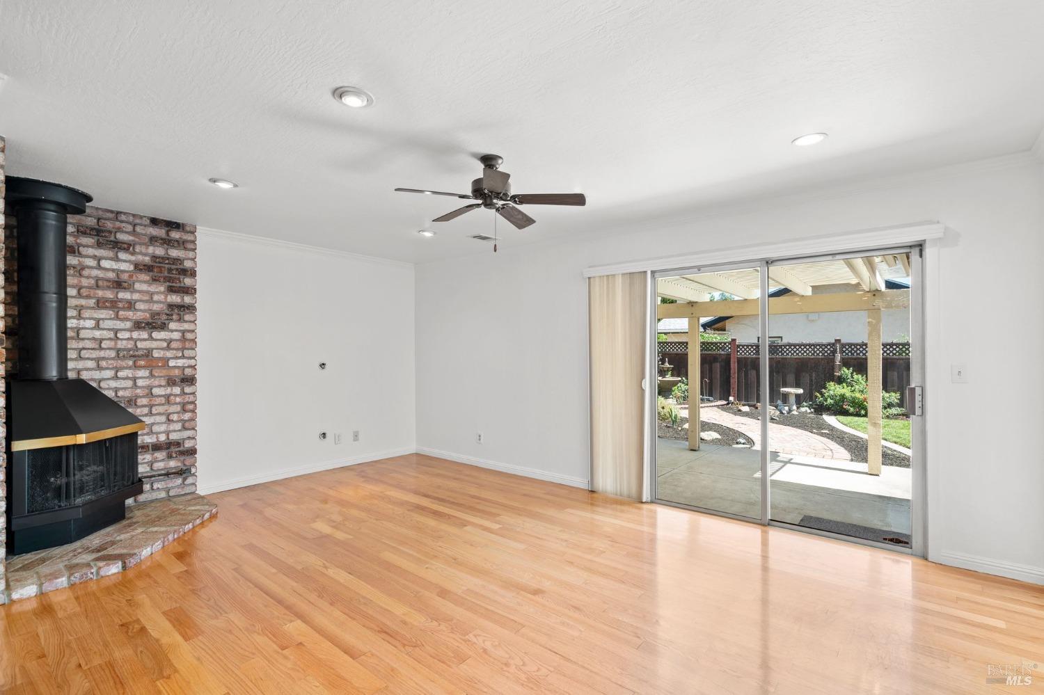 9441-9441 Broadmoor Dr