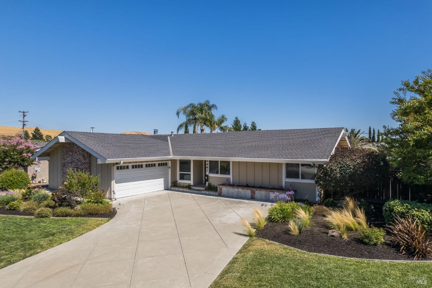 9441-9441 Broadmoor Dr