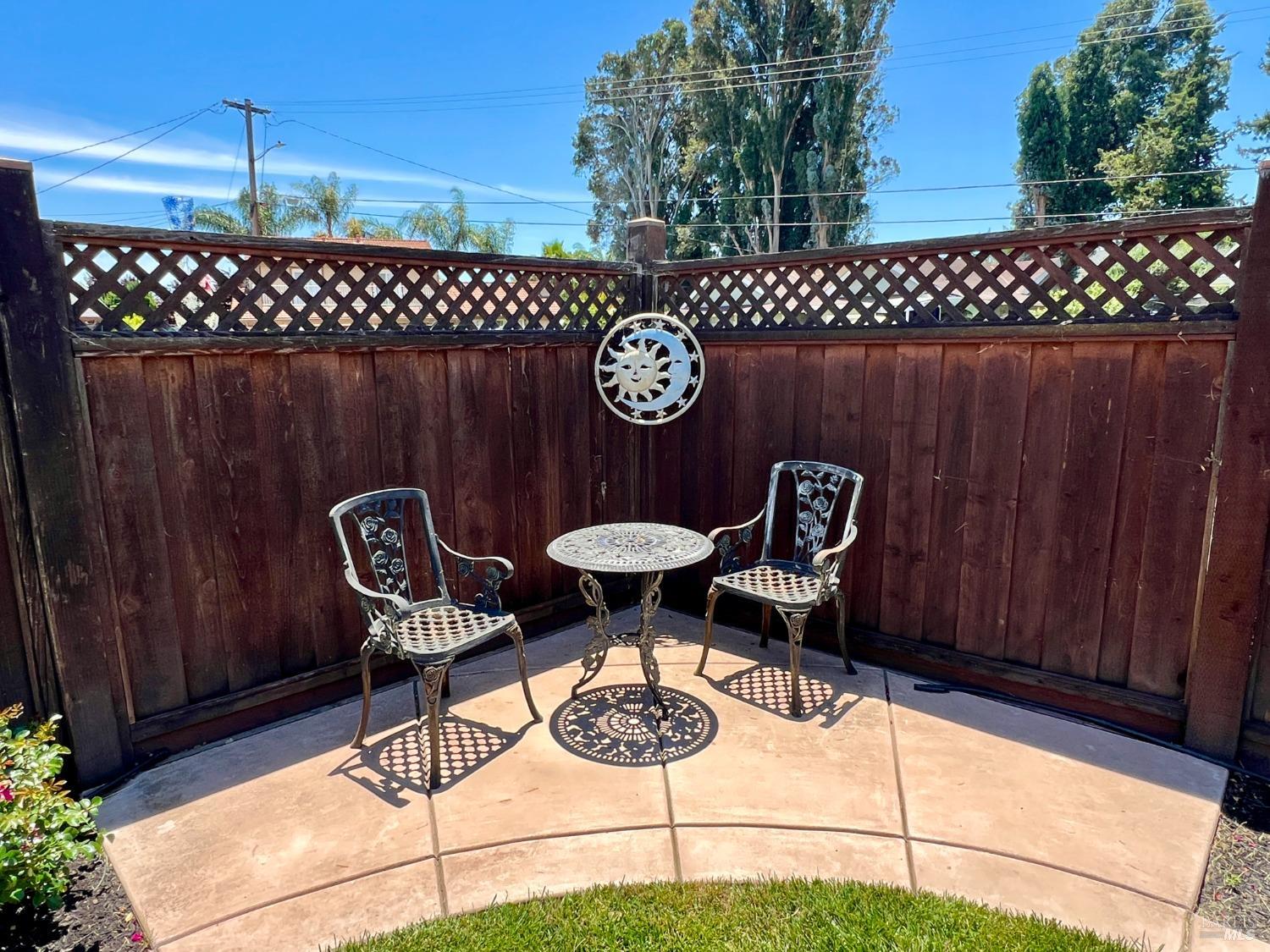 9441-9441 Broadmoor Dr