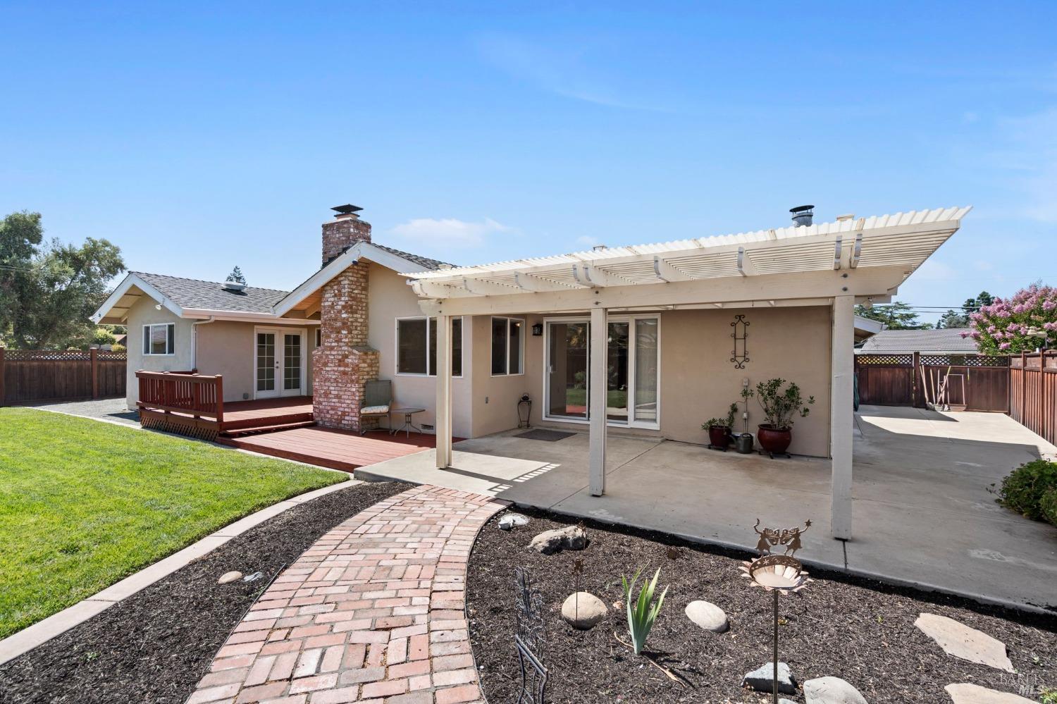 9441-9441 Broadmoor Dr