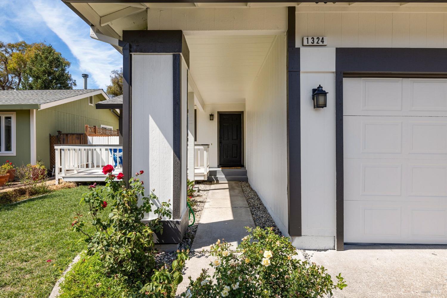 1324 Garmont Ct