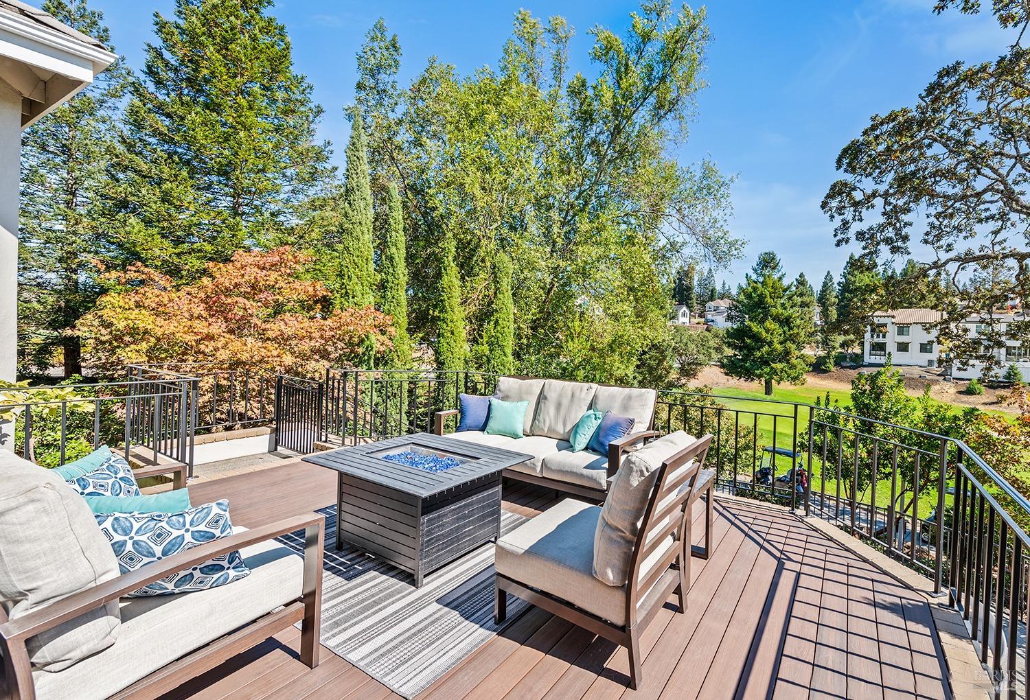 3716 Llyn Glaslyn Pl