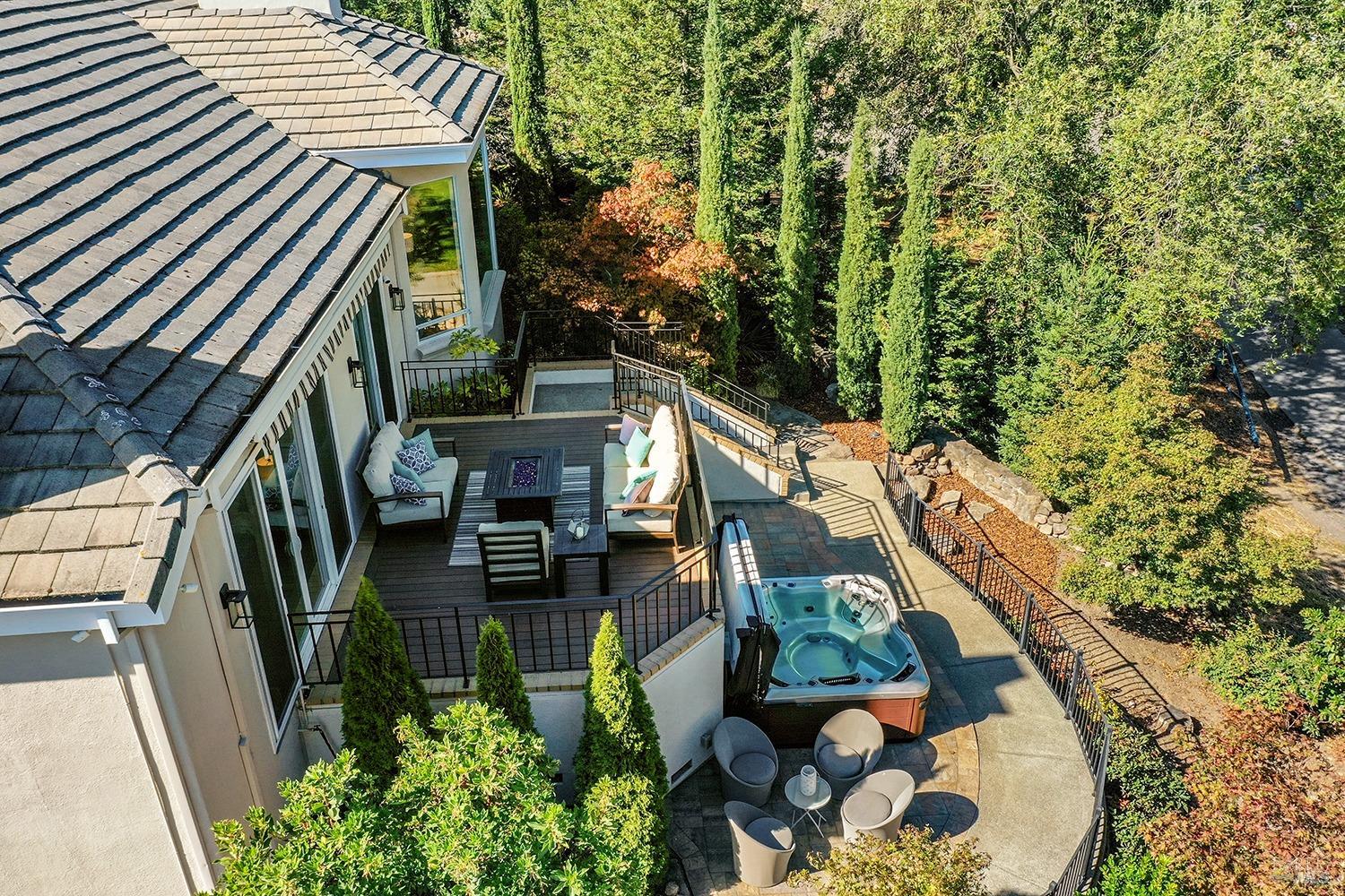 3716 Llyn Glaslyn Pl