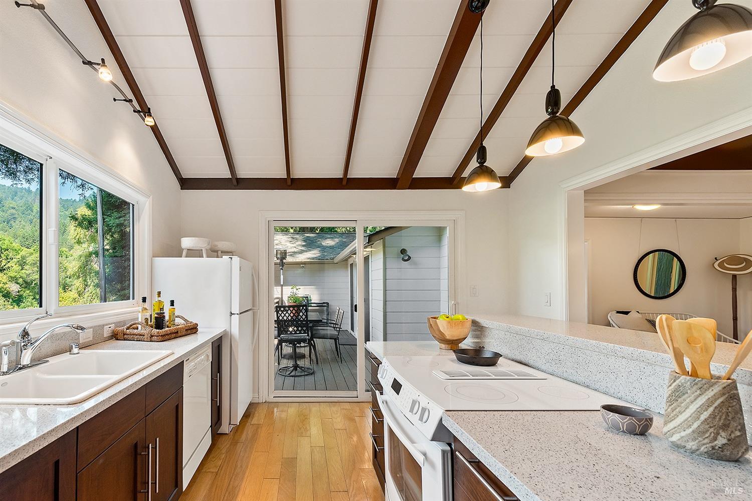 21419 Monte Cristo Ave