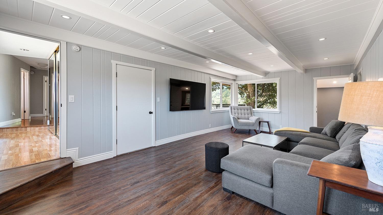 227 Vista View Dr
