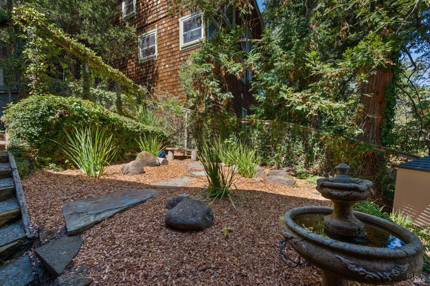 66 Oakland Ave