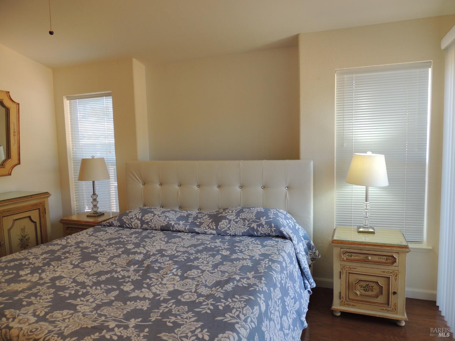 178 WEST SEVEN FLAGS Cir