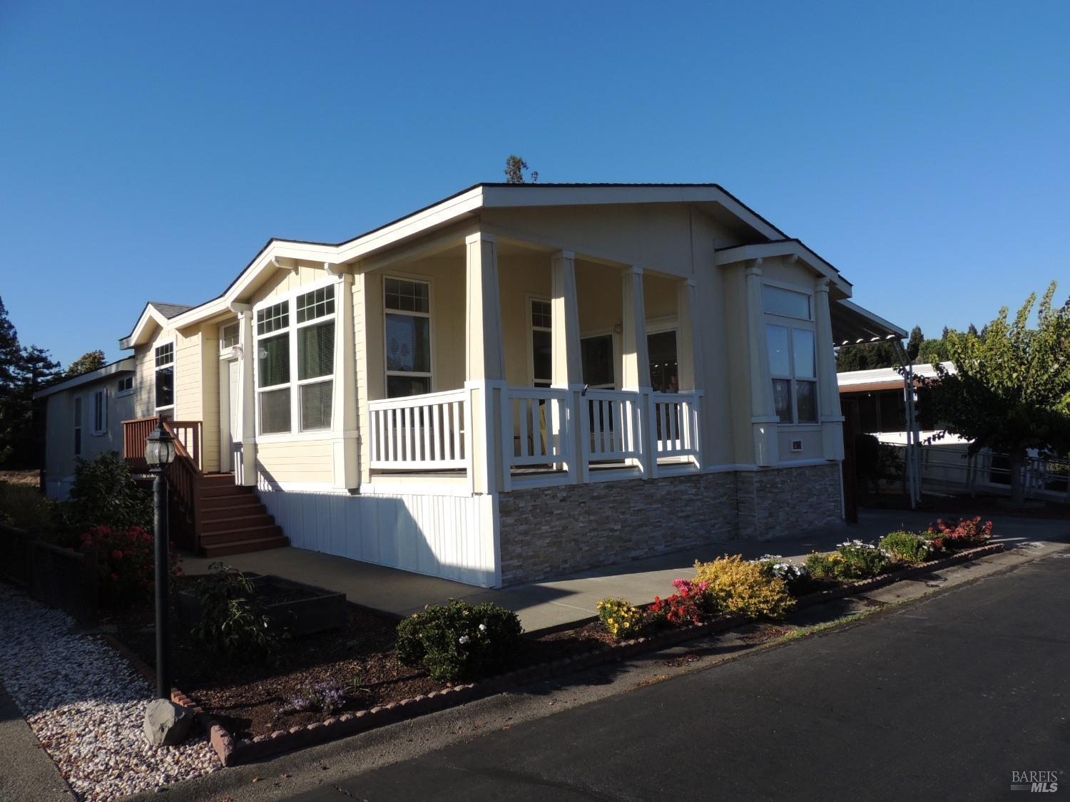 178 WEST SEVEN FLAGS Cir