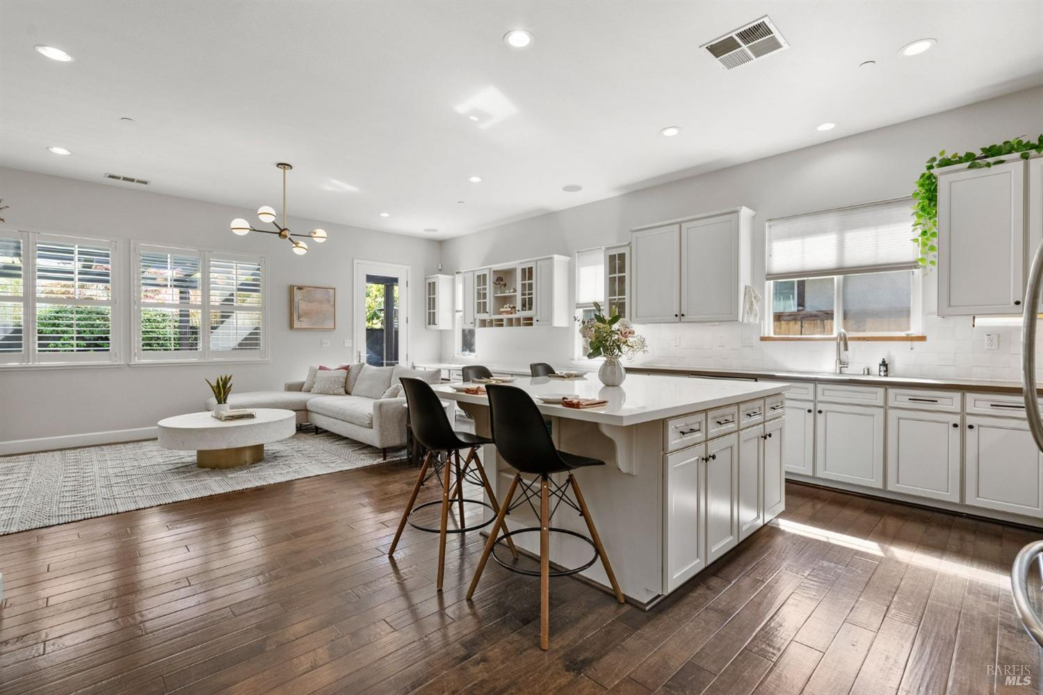 1731 Devin Dr