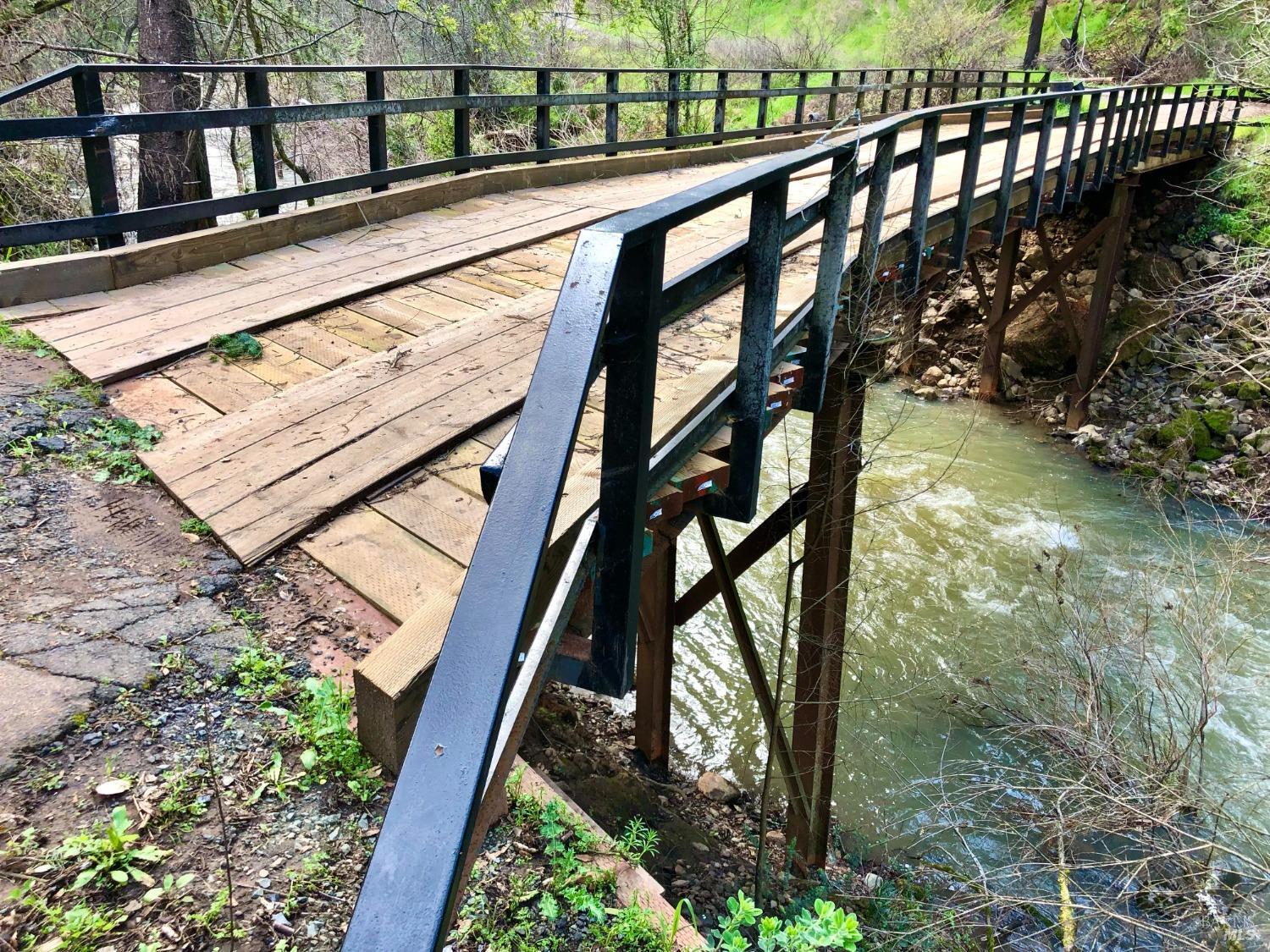 2091 Mark West Springs Rd