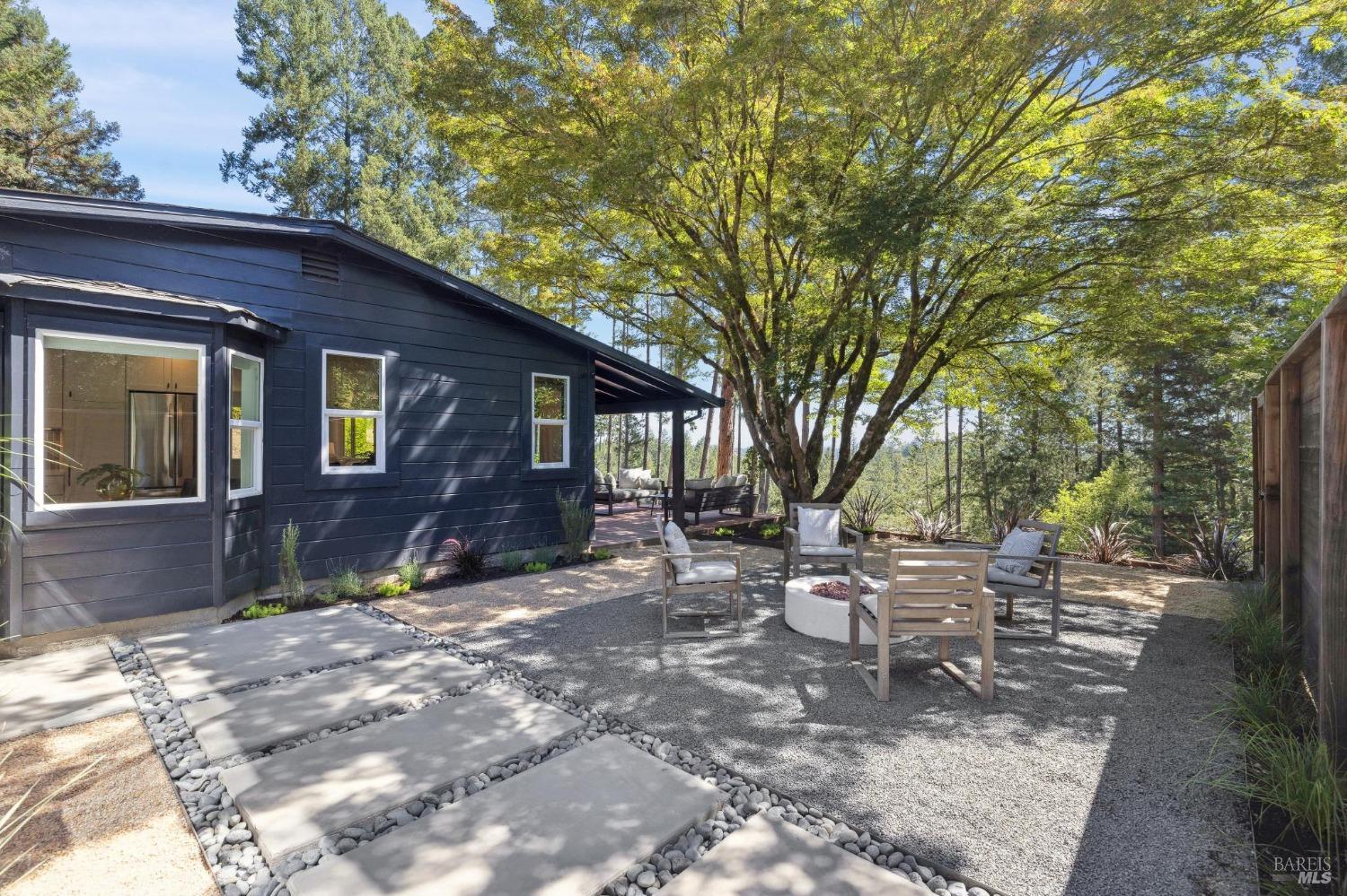 10820 Canyon Road