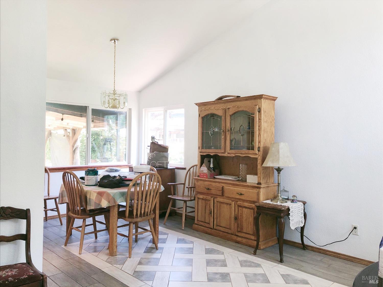 2441 Quail Hollow Dr