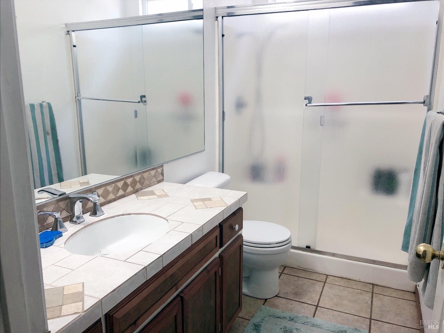 2441 Quail Hollow Dr