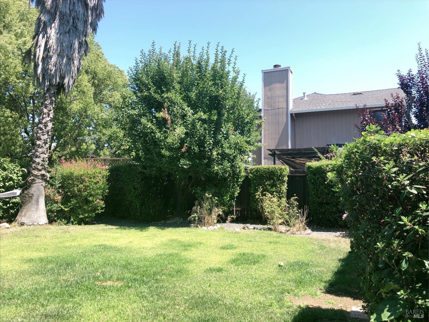 2441 Quail Hollow Dr