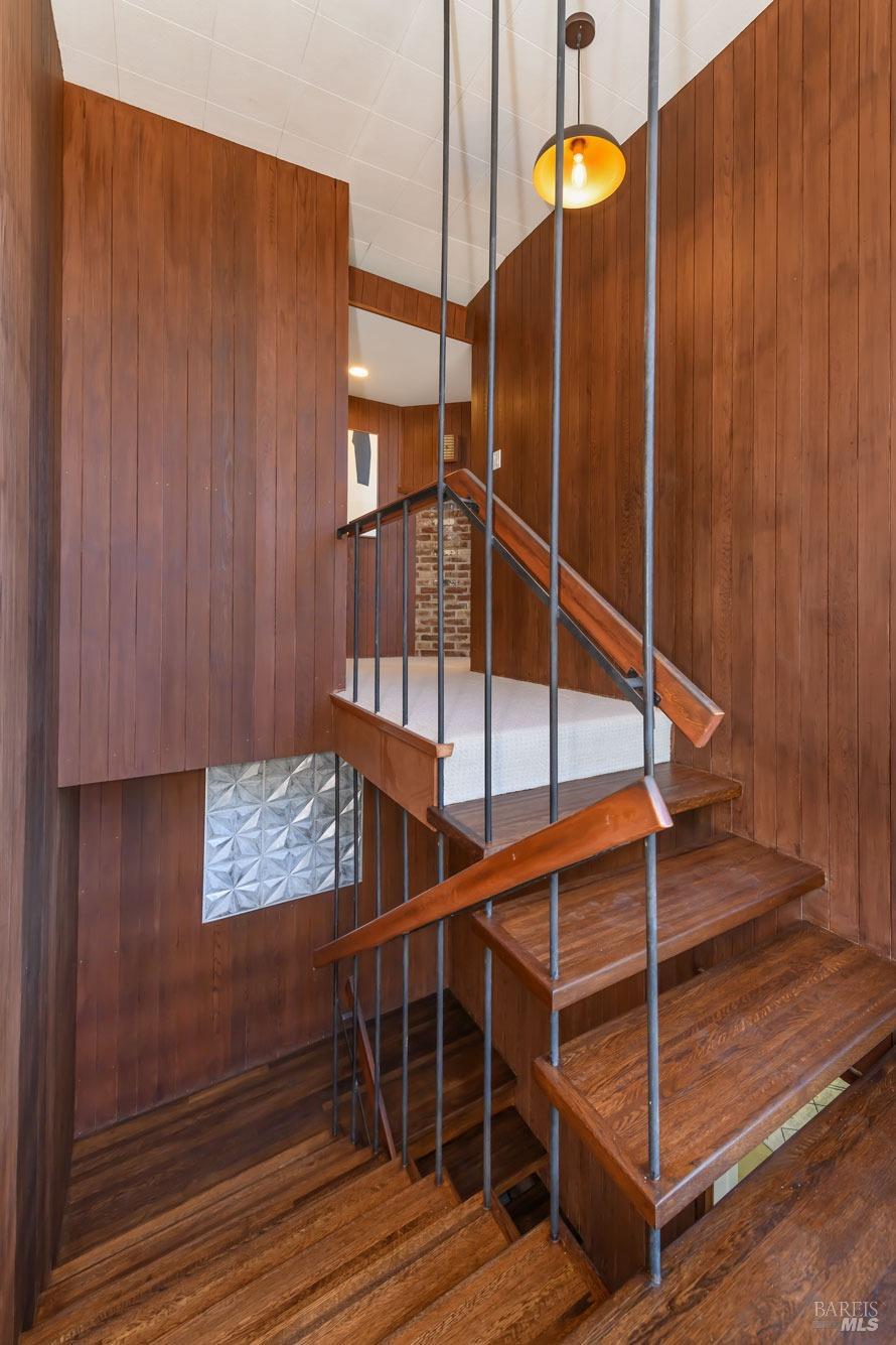 633 Manzanita Ave