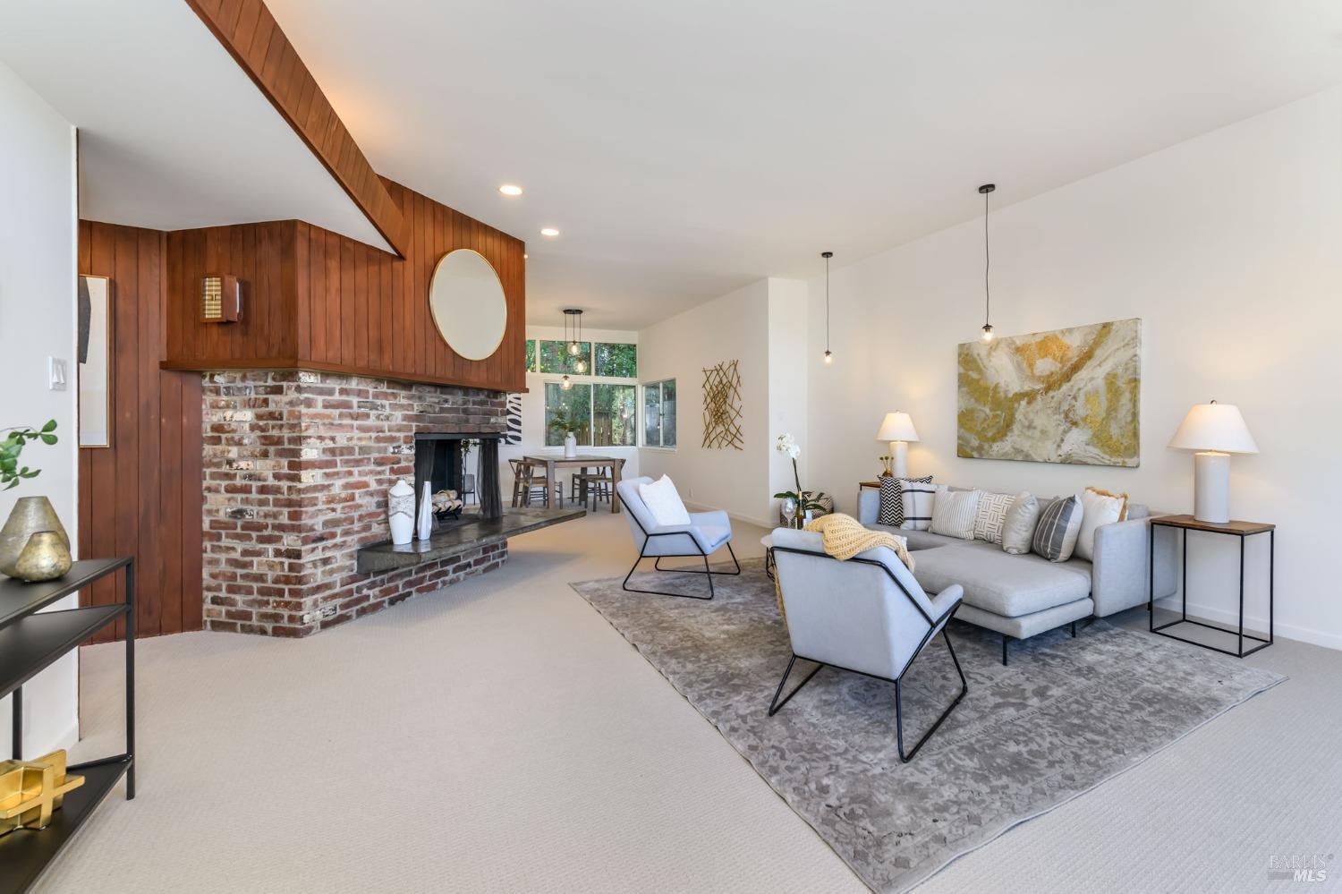 633 Manzanita Ave