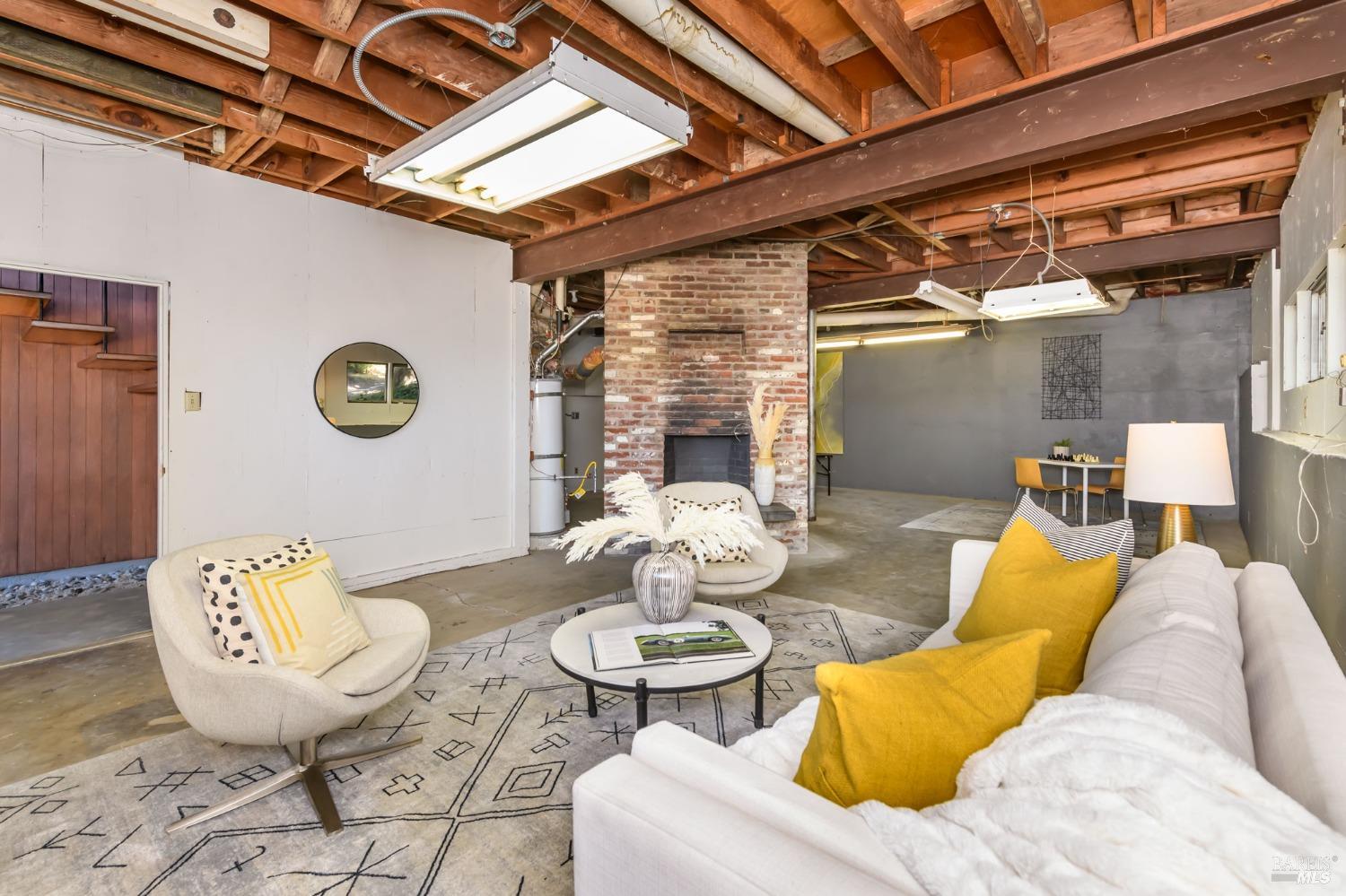 633 Manzanita Ave