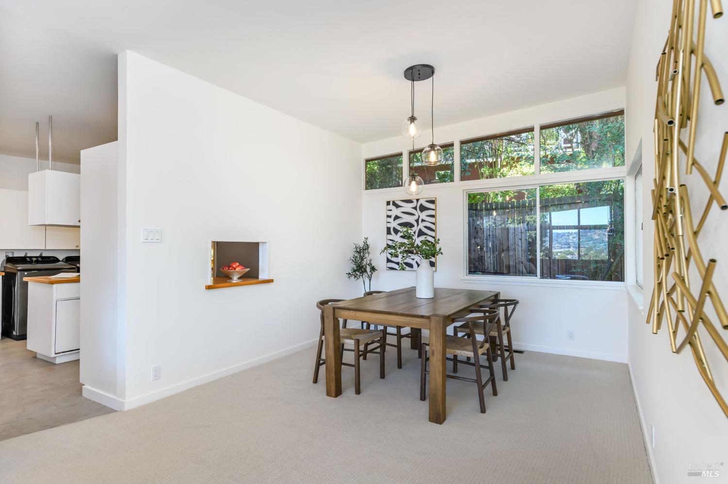 633 Manzanita Ave