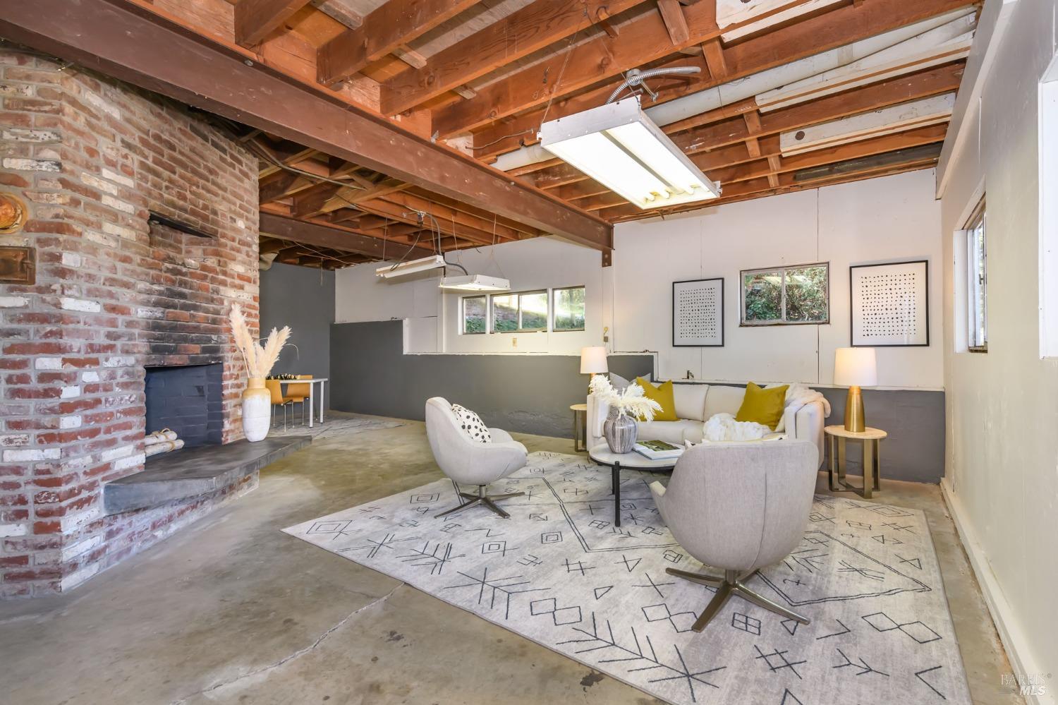 633 Manzanita Ave
