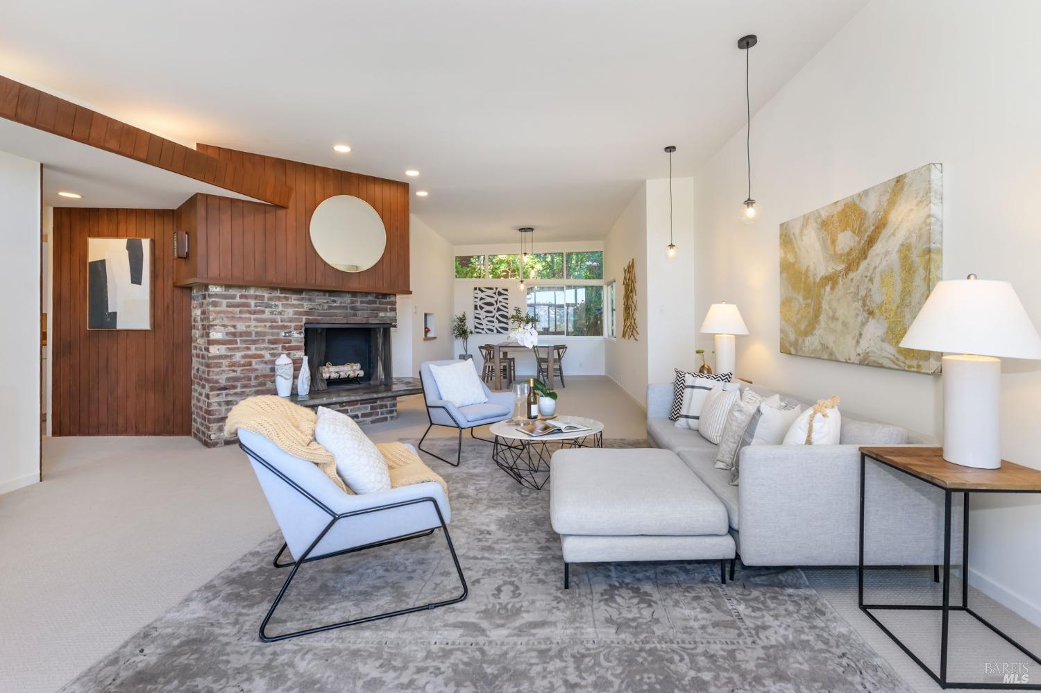 633 Manzanita Ave