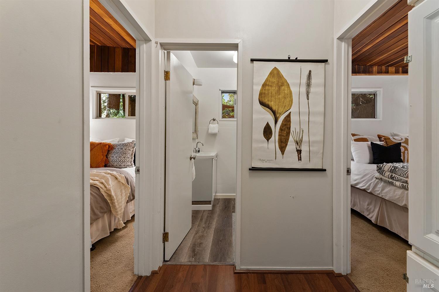 10 Sunrise Mountain Rd