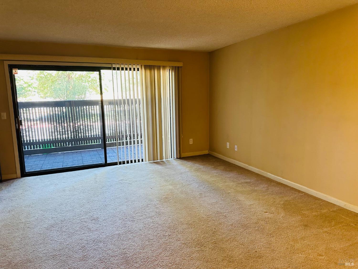 300 Los Alamos Rd #105