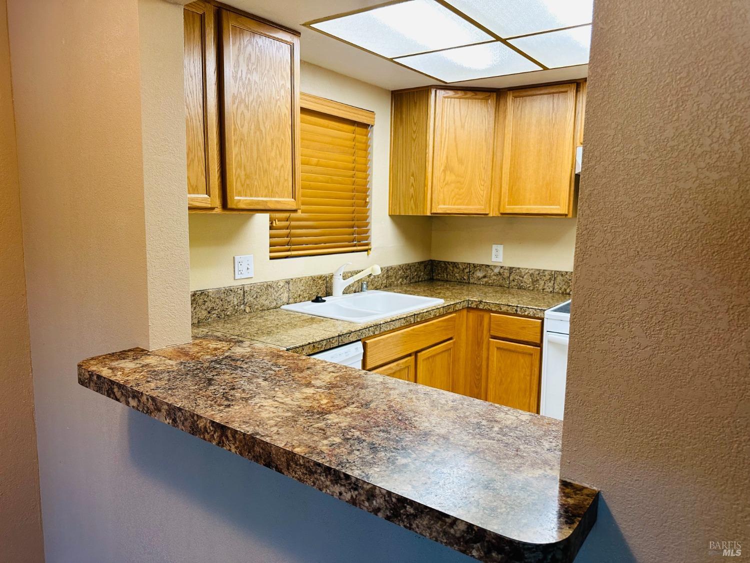 300 Los Alamos Rd #105