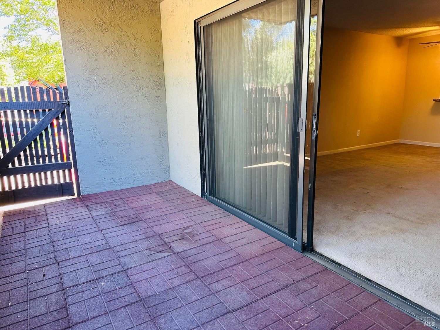 300 Los Alamos Rd #105