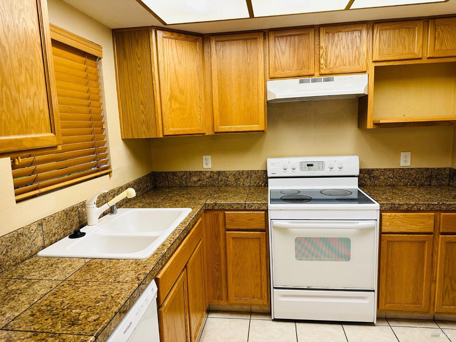 300 Los Alamos Rd #105