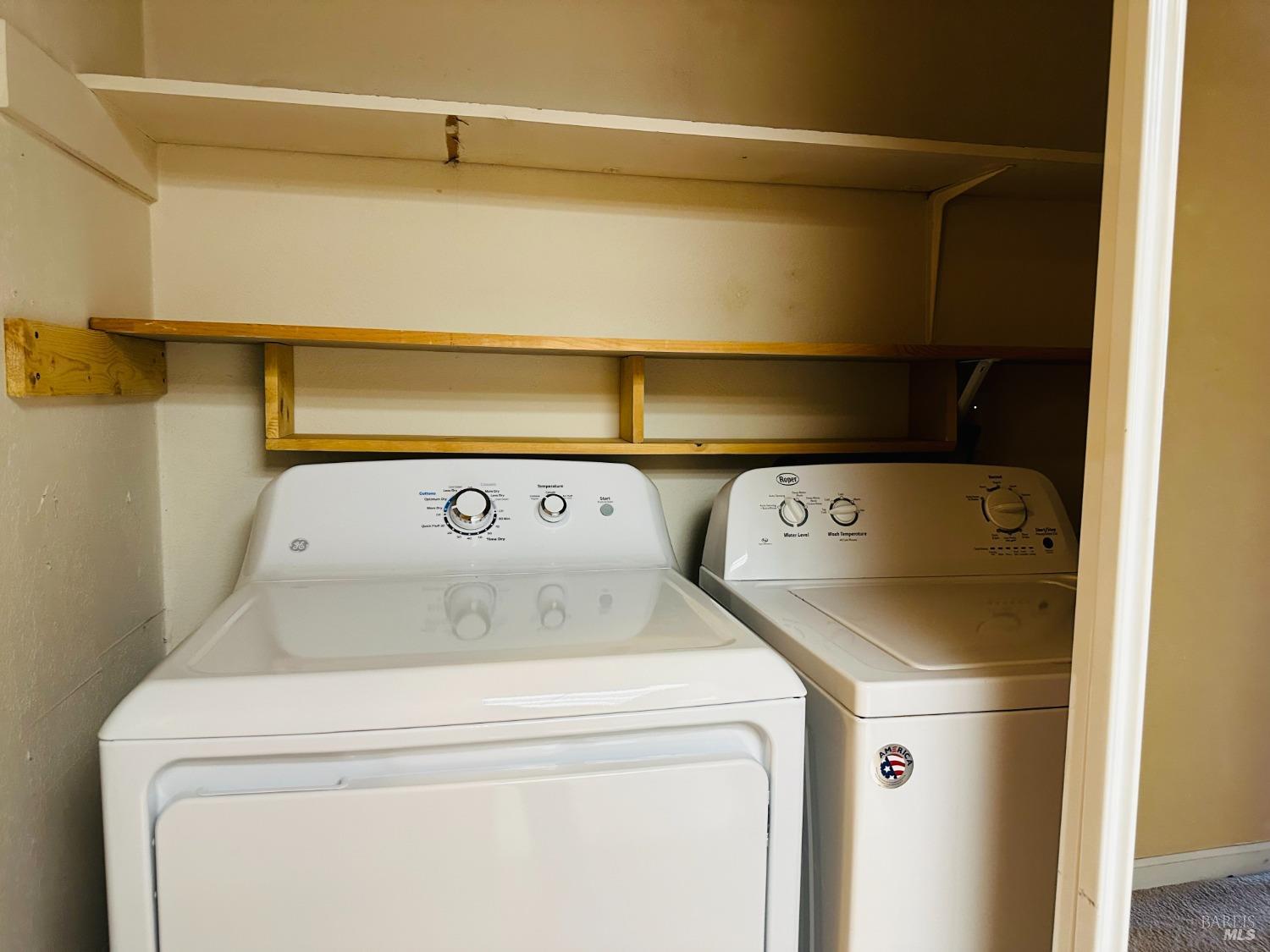 300 Los Alamos Rd #105