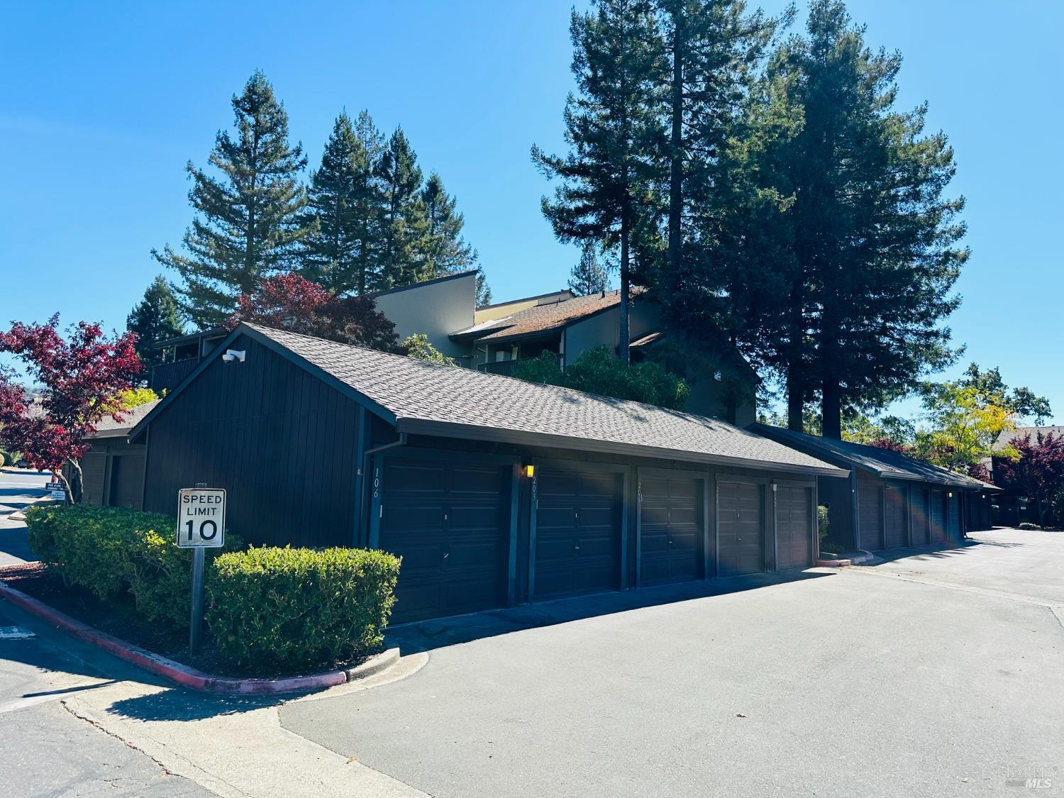 300 Los Alamos Rd #105