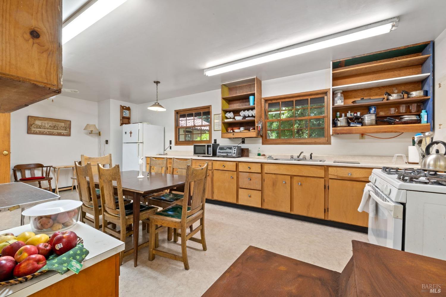 4401 Gravenstein Hwy N