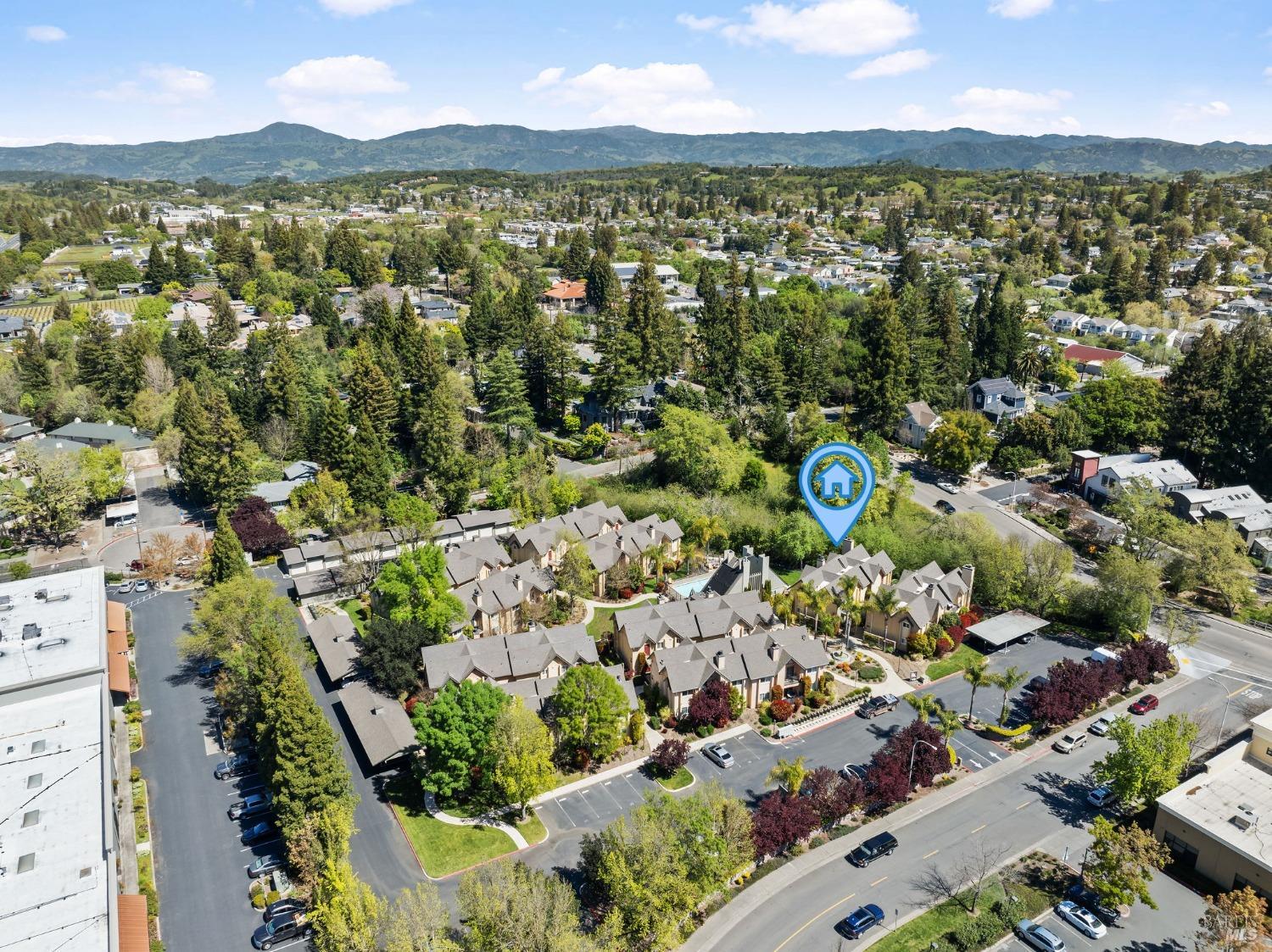 202 Foss Creek Cir #C