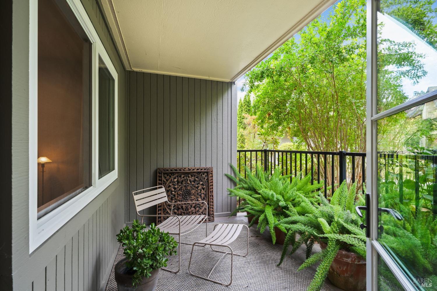 202 Foss Creek Cir #C