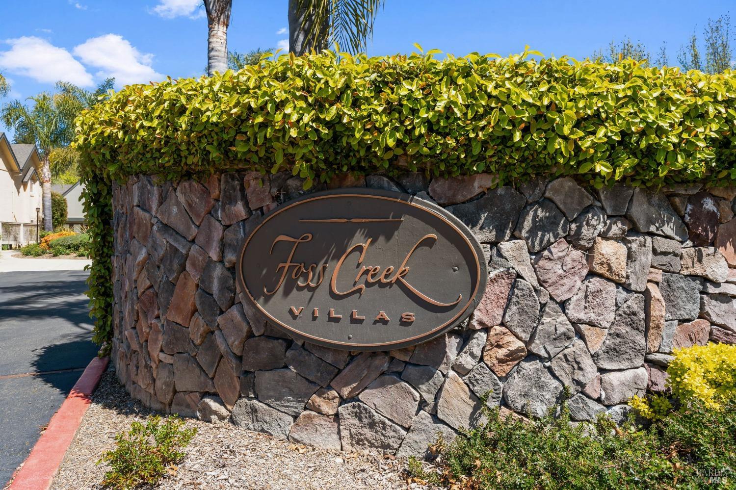 202 Foss Creek Cir #C