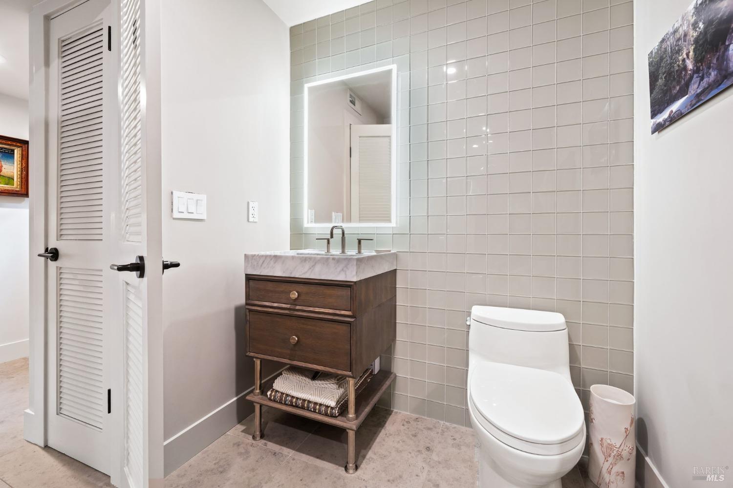 202 Foss Creek Cir #C